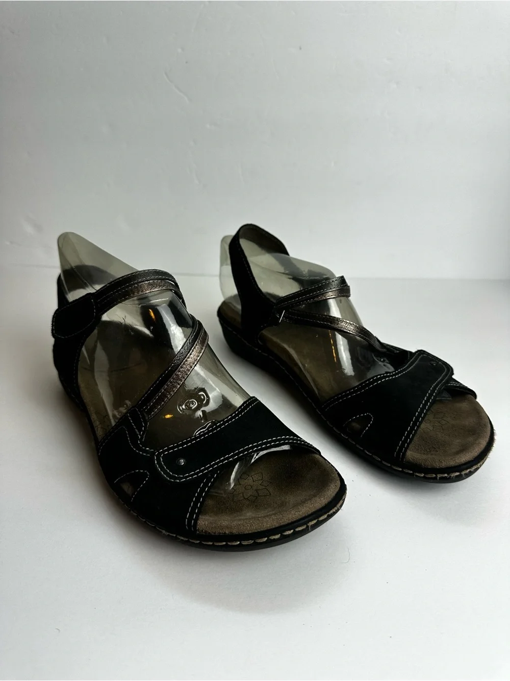Taos Answer Wedge Sandals Women's Size 9 EU 40 Shoes Leather Black Adjustable
